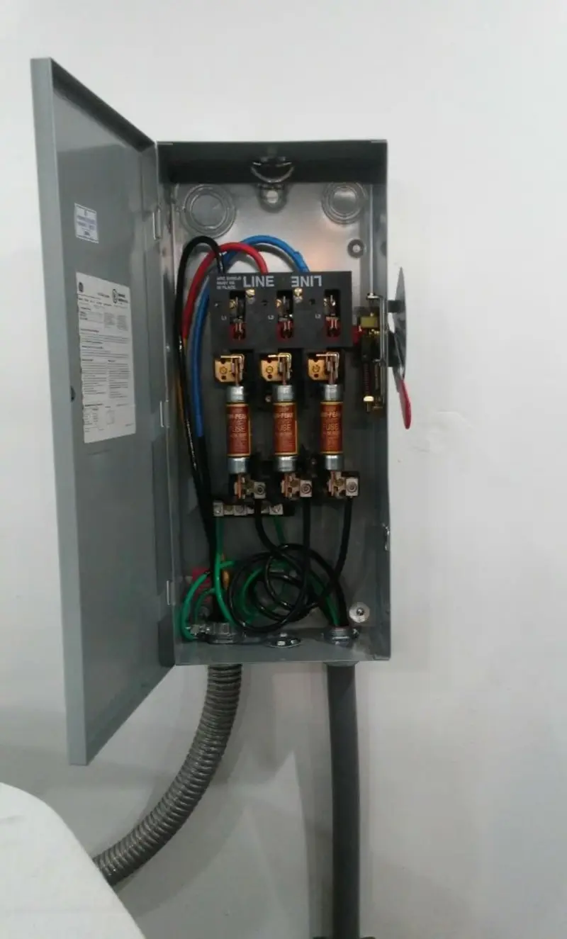 Three-phase disconnect switch installed for Smoke Detector Installation in Lindenhurst